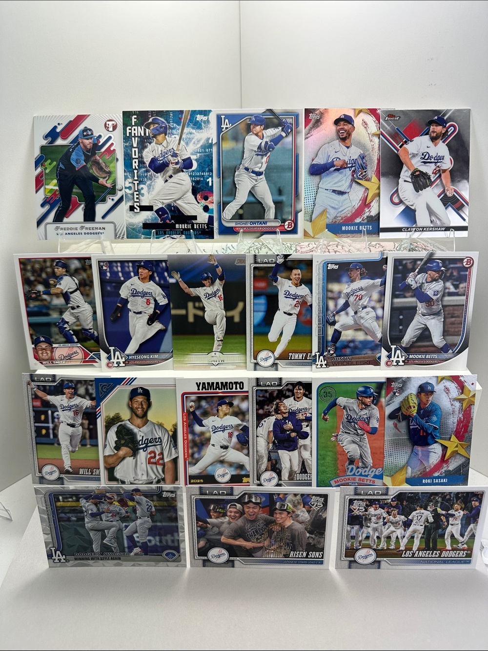 Shohei Ohtani w/ Betts/Kershaw/Will Smith/Freeman/Yamamoto Dodgers lot of 20
